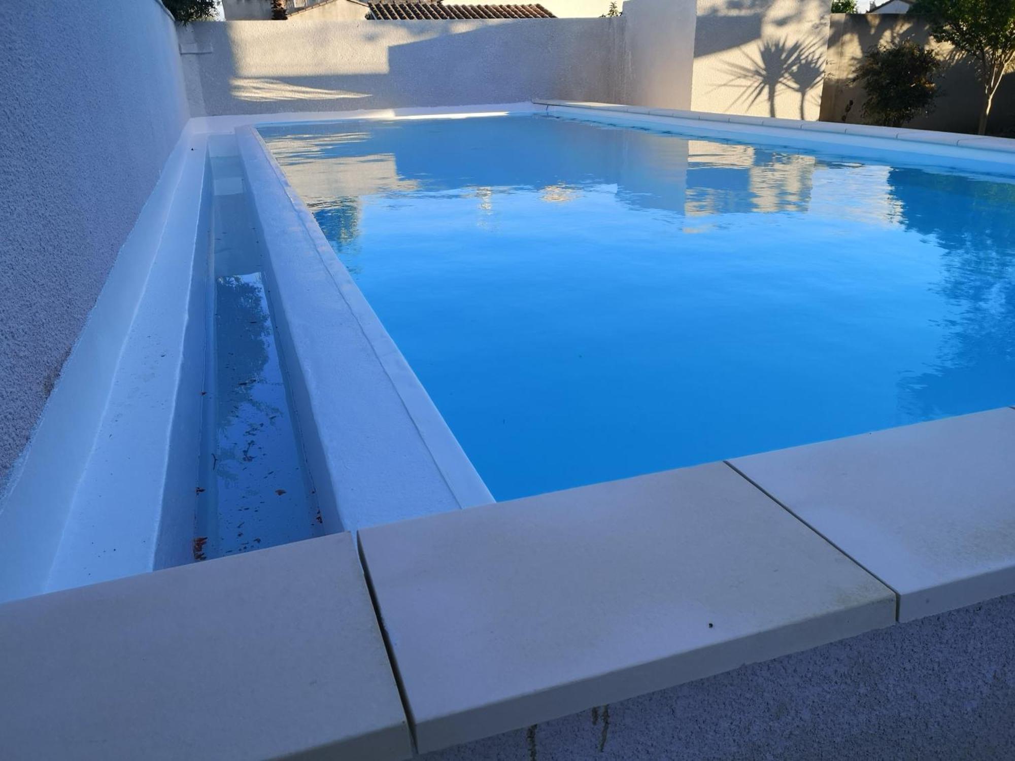Appartement Dans Villa Avec Piscine Et Jardin Marguerittes Exterior photo