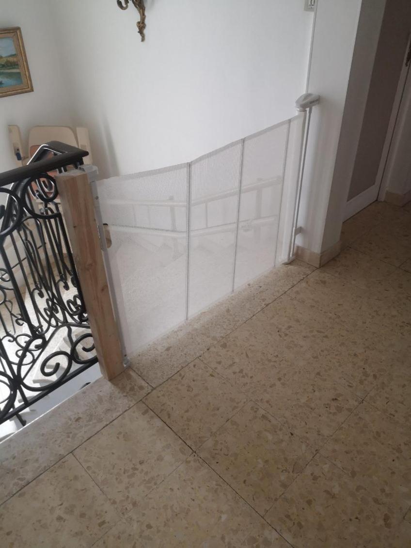 Appartement Dans Villa Avec Piscine Et Jardin Marguerittes Exterior photo